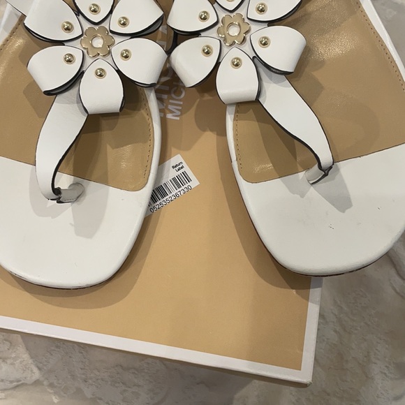 Michael Kors sandals - Picture 4 of 4